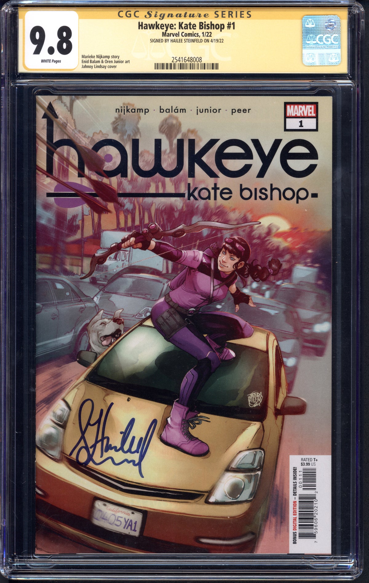 VIM_grade_cgc-9-8-signed-by-hailee-steinfeld-2541648008